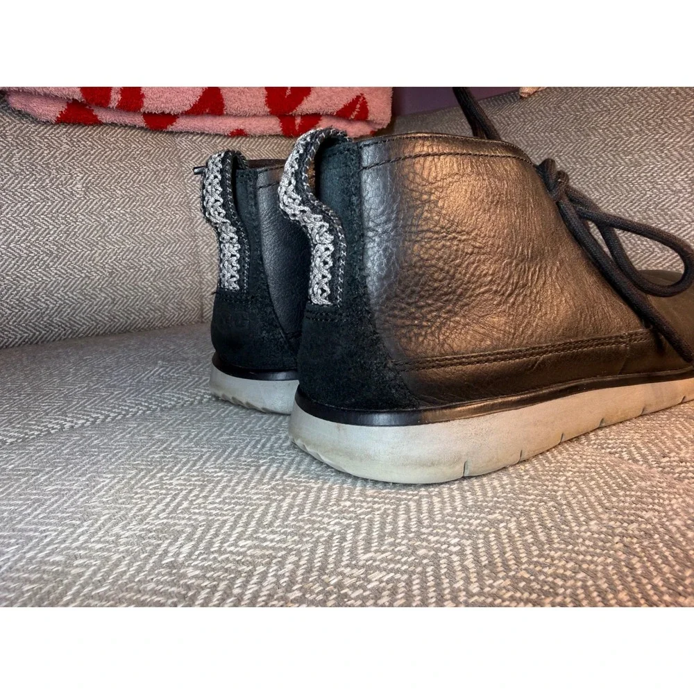 UGG Freamon Black Leather Chukka Boots Mens 8 1013234 EnerG Comfort Treadlite